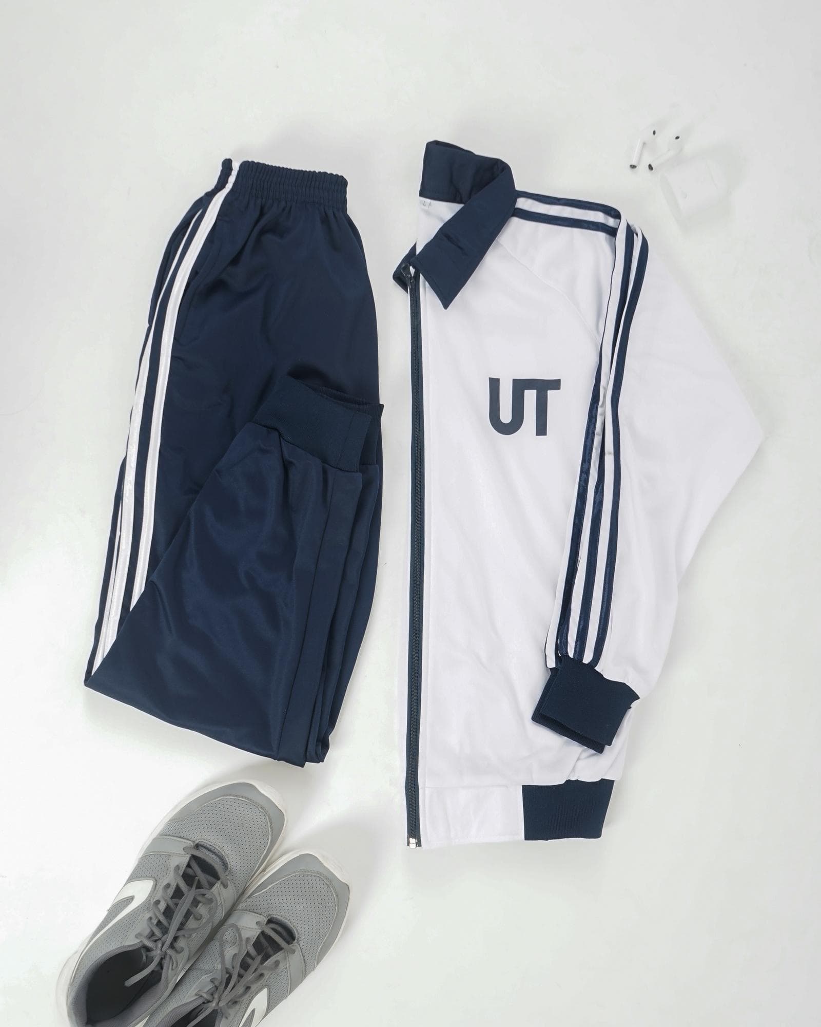 Training set Old navy dan putih Universitas Terbuka Pria/wanita