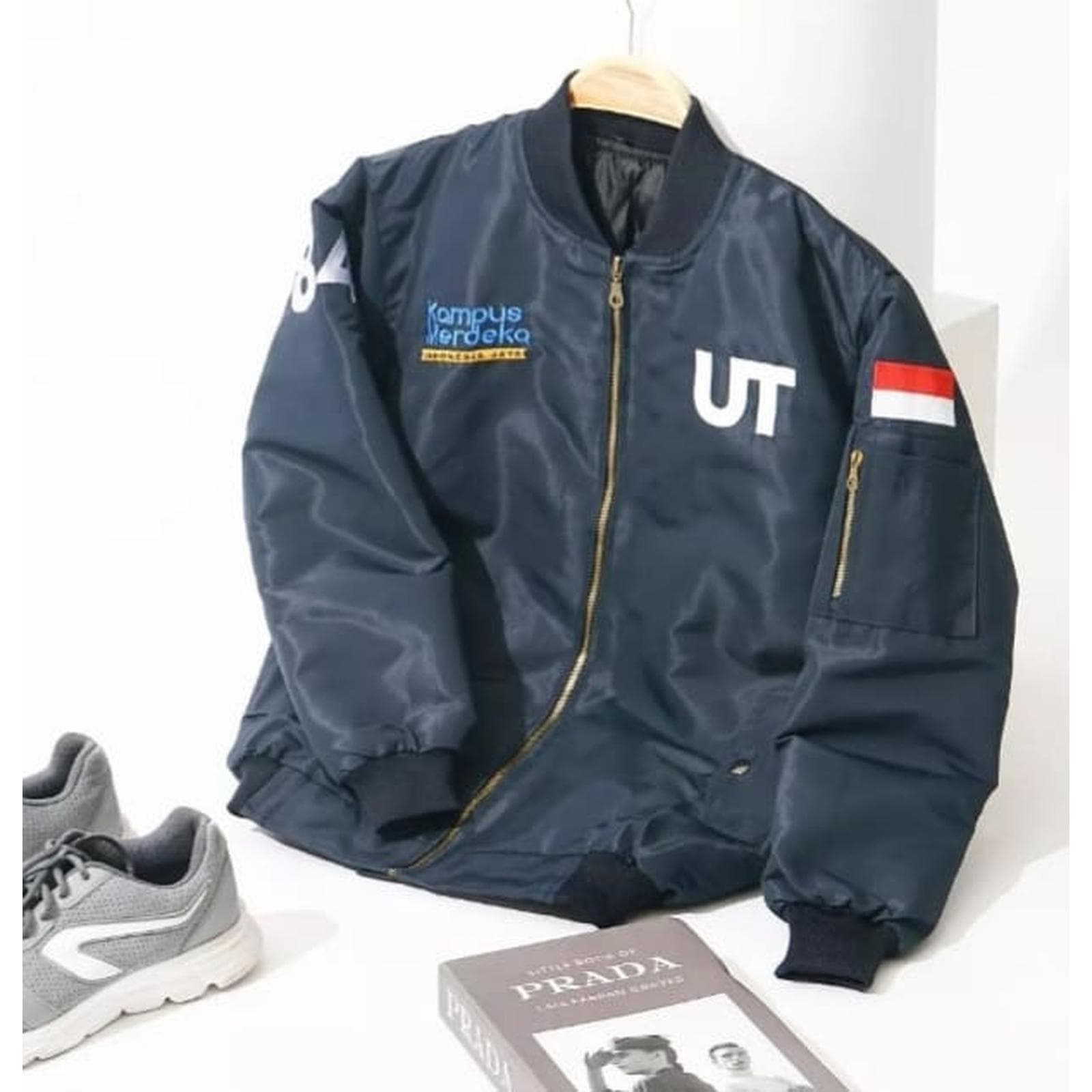 Jaket Bomber Navy Universitas Terbuka Pria/Wanita