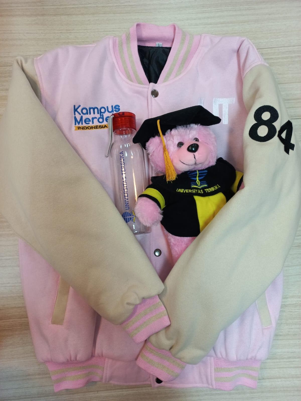 JAKET VARSITY PINK Universitas Terbuka Pria/Wanita